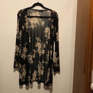 NEW beautiful sheer floral kimono style cardigan